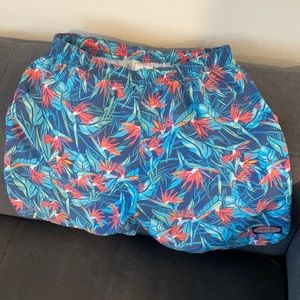 Vineyard Vines Men’s Swimsuit Size: Medium